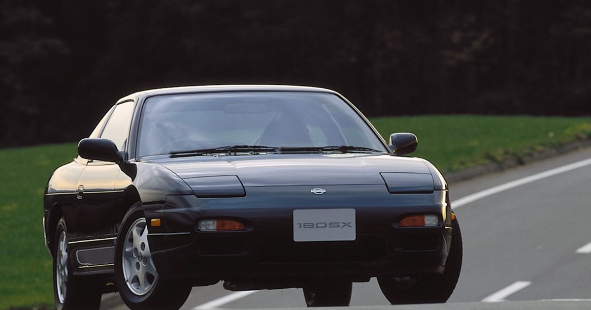 【懐かしの国産車】日産180SX：シルビアの血統を受け継ぐ、FRスポーツの原点とは？