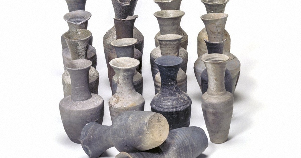 m*a様 発掘品　弥生土器の小壺　シャープな形　珍しい状態良好！ m*a様 発掘品 弥生土器の小壺 シャープな形 珍しい状態