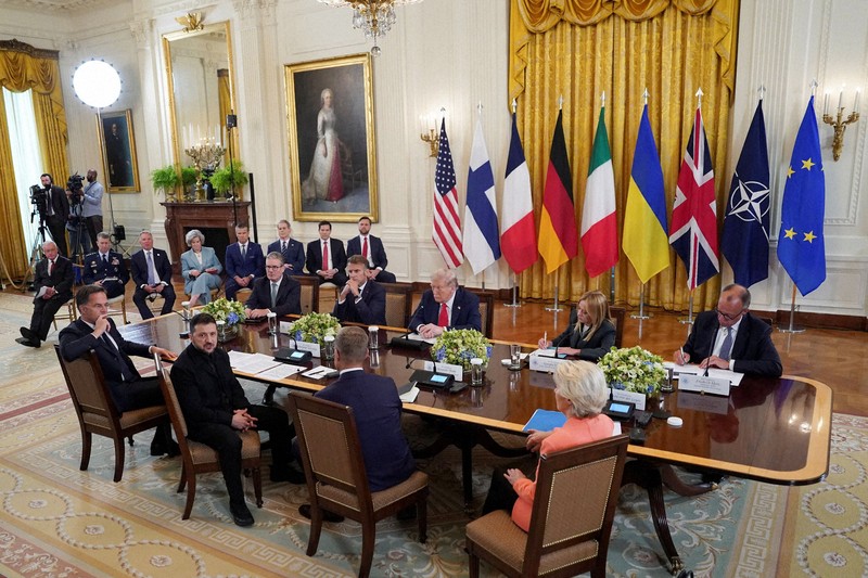 おだて役やゴルフ仲間 トランプ氏の“仲良し”集めた欧州の思惑 | 毎日新聞