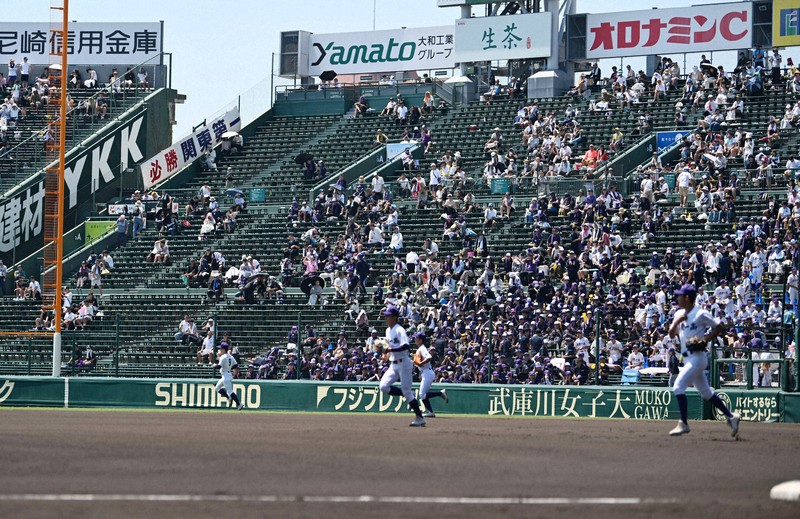 前売り券完売」なのになぜ空席？ 背景に特殊事情 夏の甲子園 | 毎日新聞