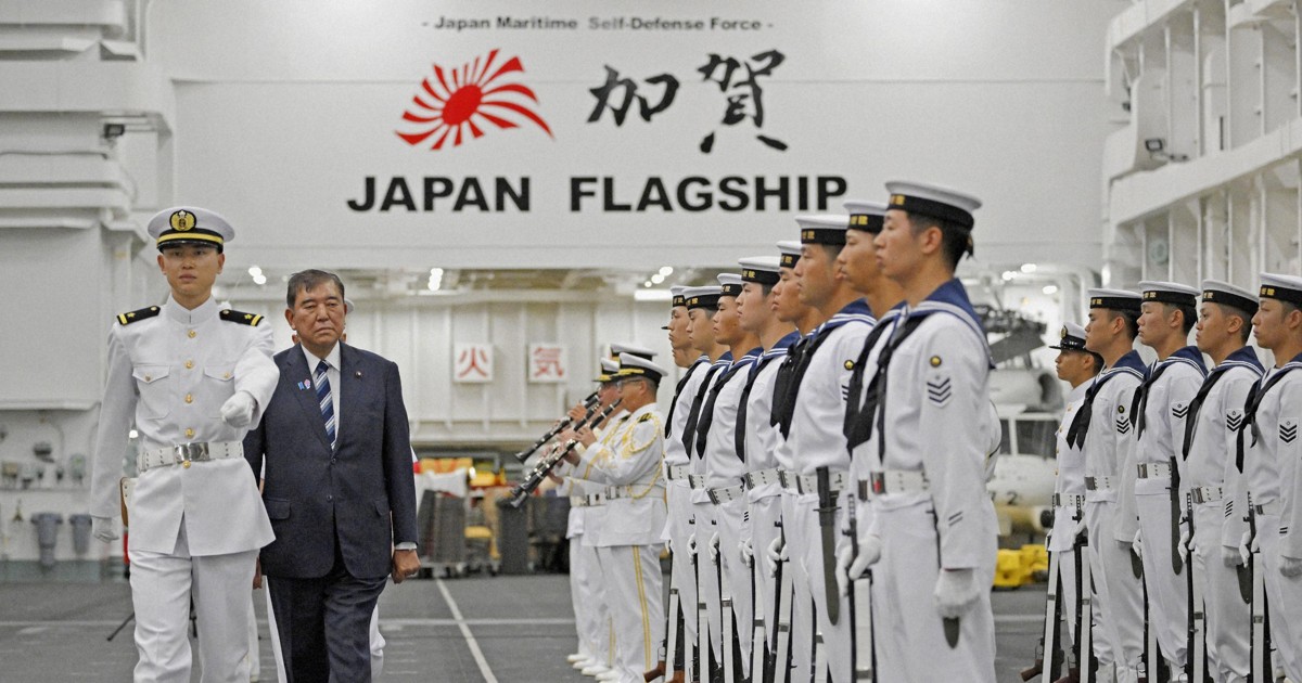 石破首相、英海軍空母を視察　安全保障分野での協力の強固さアピール