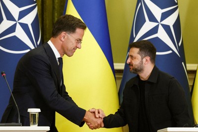 ロシアが首脳会談の開催を阻止」 ゼレンスキー氏、追加制裁求める