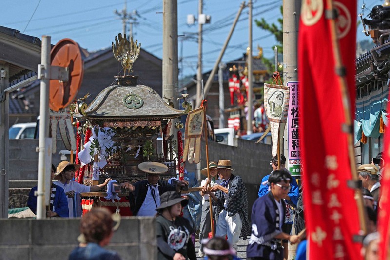 震災での大破乗り越え 石川・輪島の黒島天領祭、2年ぶりに神輿戻る