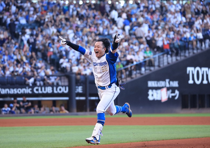 日本ハム、奈良間大己のサヨナラ打でソフトバンクに3連勝 先発・伊藤も