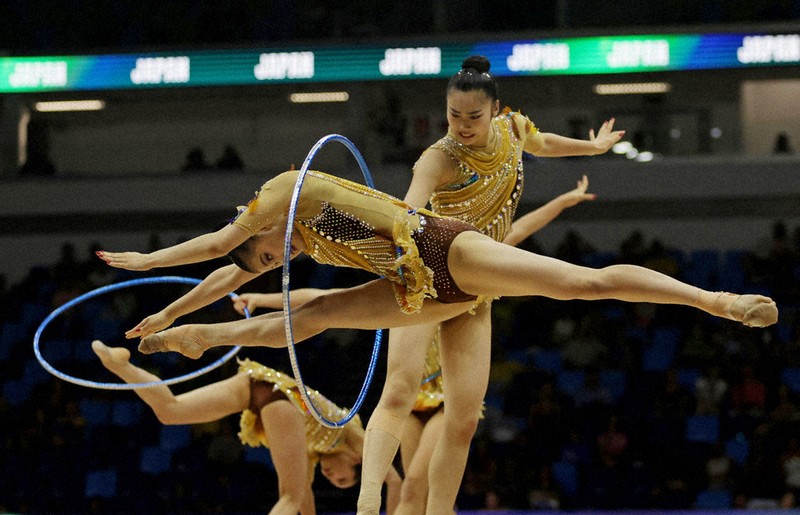 新体操：新体操世界選手権 団体総合 日本、初の金 影払う舞 | 毎日新聞
