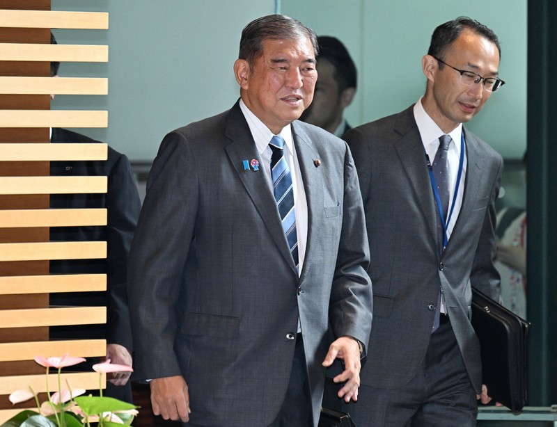 石破首相、小泉純一郎元首相と会食 山崎拓氏も同席 助言受ける | 毎日新聞