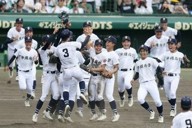 おめでとう」「おかえり」 夏の甲子園優勝の沖縄尚学、地元がい