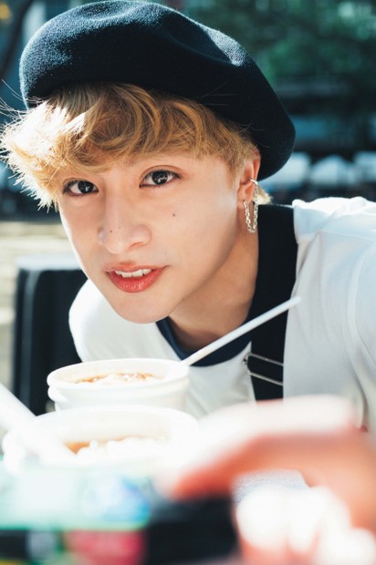 ORICON NEWS：白濱亜嵐、“朝デート”ショット公開 新写真集カット