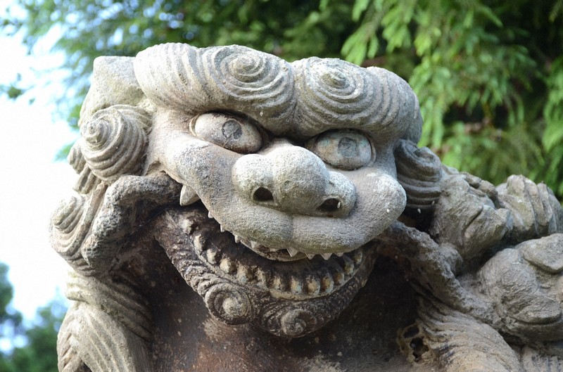 戦勝祈願→平和記念 時代の願いを背負った狛犬が現代に伝えるもの