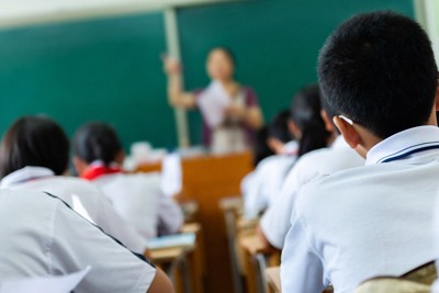 悠太さんは「自由な校風」に憧れて進学したが、イメージと全く違う中学校の雰囲気に戸惑う。次第に成績至上主義の校風に追い詰められていき……（写真はイメージ）＝ゲッティ