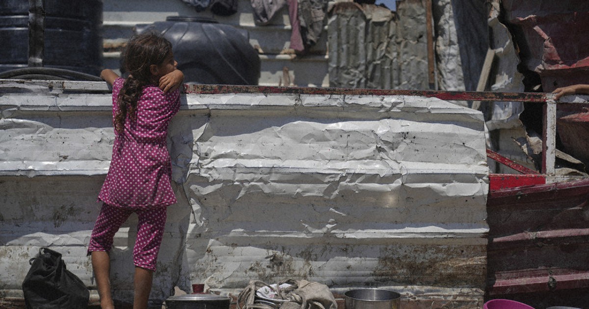 UN food agency chief says women and children are 'starving' in Gaza and pressed Netanyahu on aid