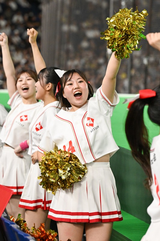 日本生命の応援団（1回戦）都市対抗野球2025 [写真特集1/37] | 毎日新聞