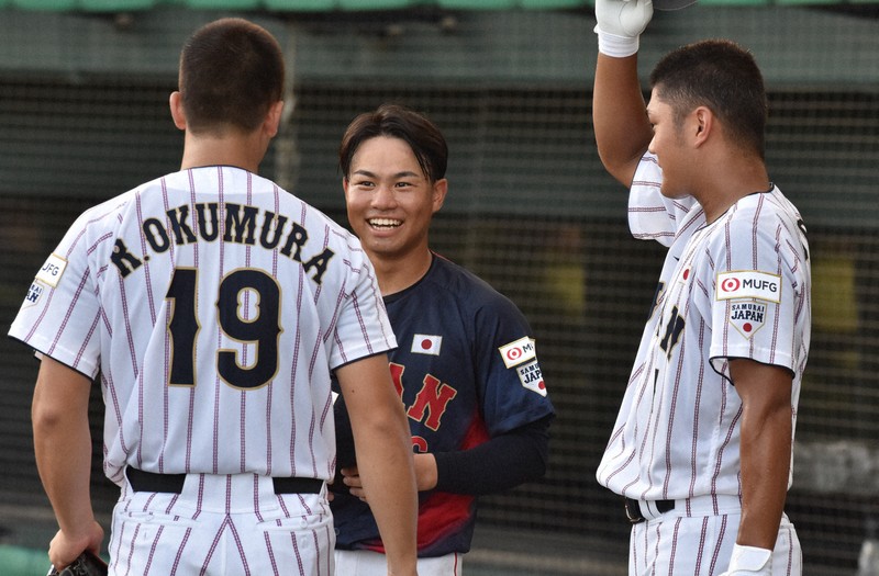高校日本代表が大学代表に敗れる 野球U18W杯壮行試合 [写真特集1/7
