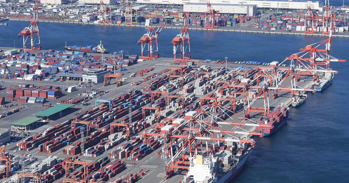 Japan manufacturers' pretax profits plunge in April-June on US tariffs