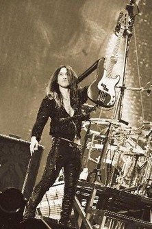 LUNA SEA」のJが自伝刊行 無欲でつかんだ奇跡の代表曲 | わたしの選択