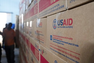 コンゴ首都キンシャサ郊外に貯蔵されたUSAIDの支援物資（2025年4月、共同通信）