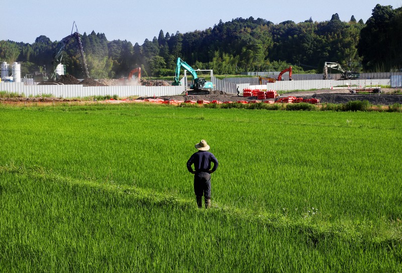 eye：新滑走路のそばで消えゆく営み 成田空港用地、200世帯が移転対象