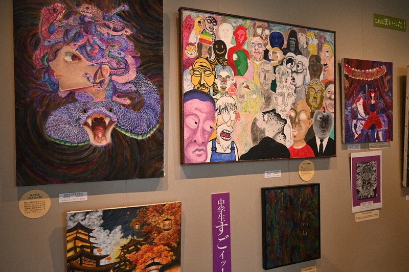中学生の「ぶっ飛んだ」感性 美術展に秀作100点 7日まで 奈良 ／奈良