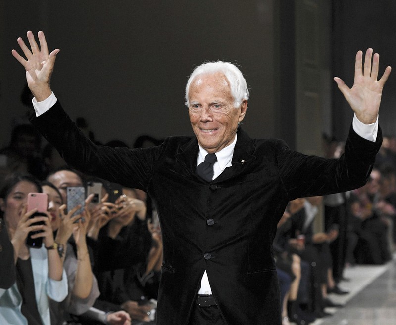 ジョルジオ・アルマーニさん死去 91歳 「モードの帝王」 | 毎日新聞