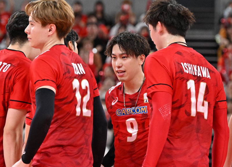 大宅真樹「永露を見て勉強」 バレー男子日本代表壮行試合 | 毎日新聞