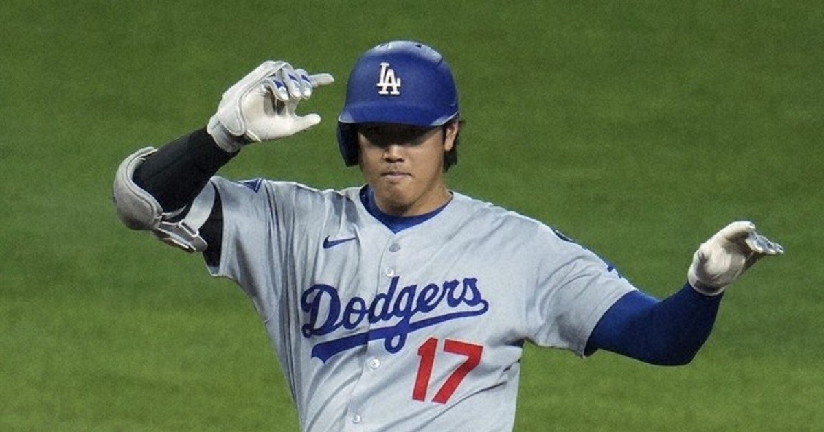 Dodgers star Shohei Ohtani, fighting an illness, has 2 hits after opting not to pitch vs. Pirates