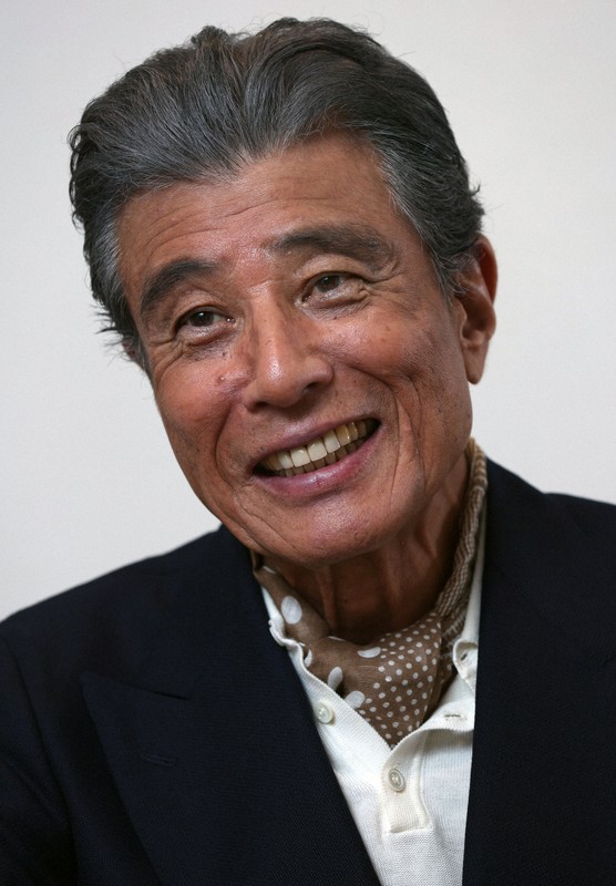 渡哲也さんは難病の子に希望を見た 共に歌った舘ひろしさんの30年