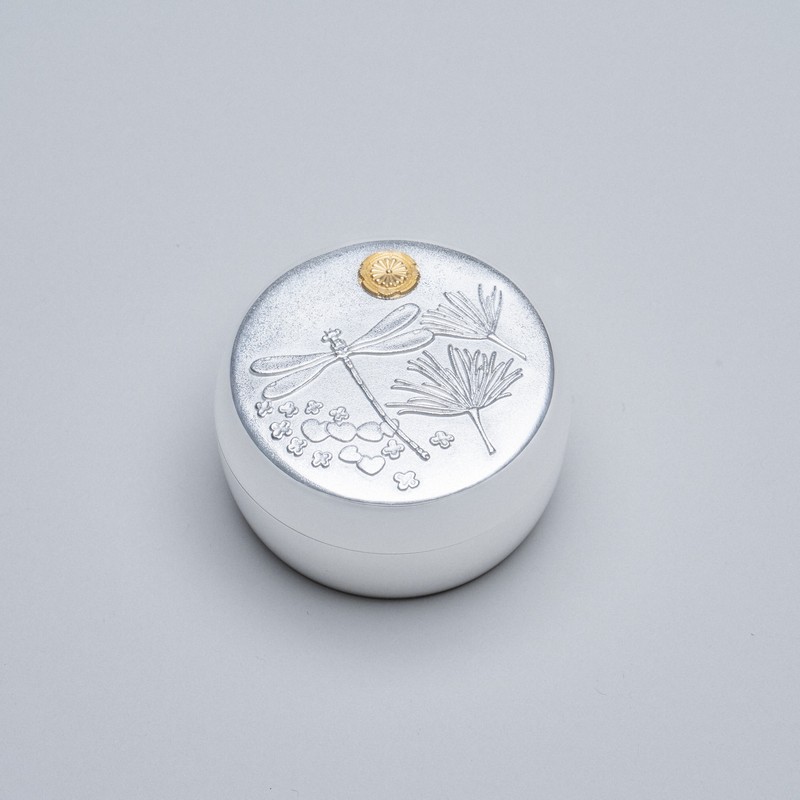 皇室のボンボニエール ついに発見！愛子さま成年のボンボニエール その珍しい特徴とは