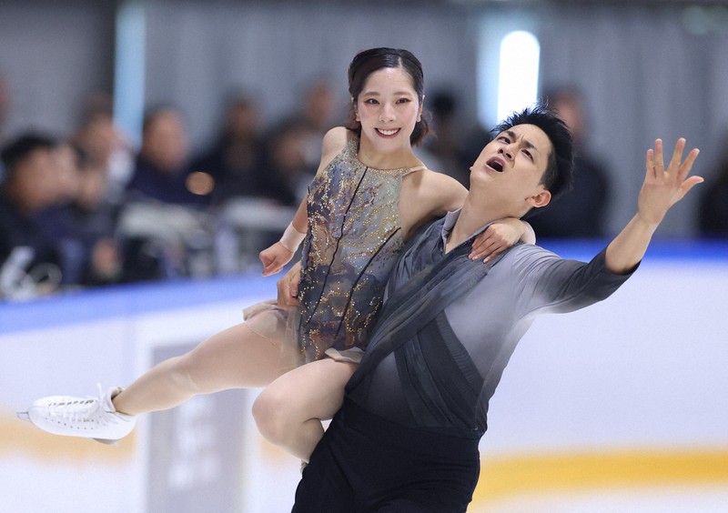 りくりゅう優勝 ゆなすみは3位 木下グループ杯ペアフリー | 毎日新聞
