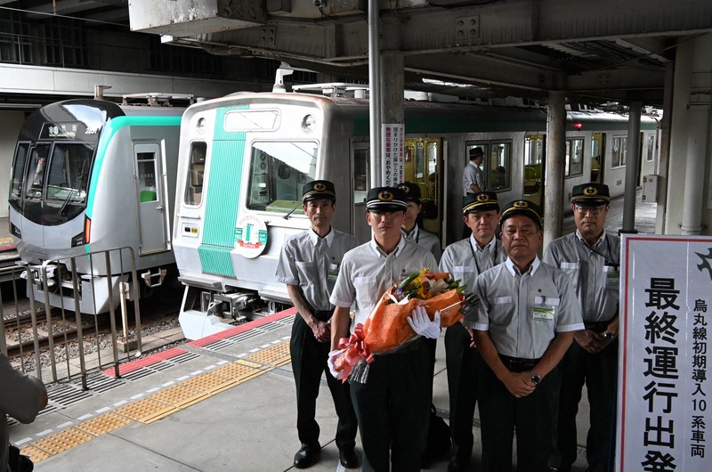 京都・烏丸線 開業時から運行の「10系」ラスト1編成が引退 | 毎日新聞