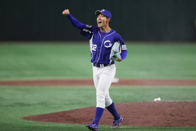 第96回大会橋戸賞の春日井市・王子の九谷瑠投手＝東京ドームで2025年9月8日、小出洋平撮影
