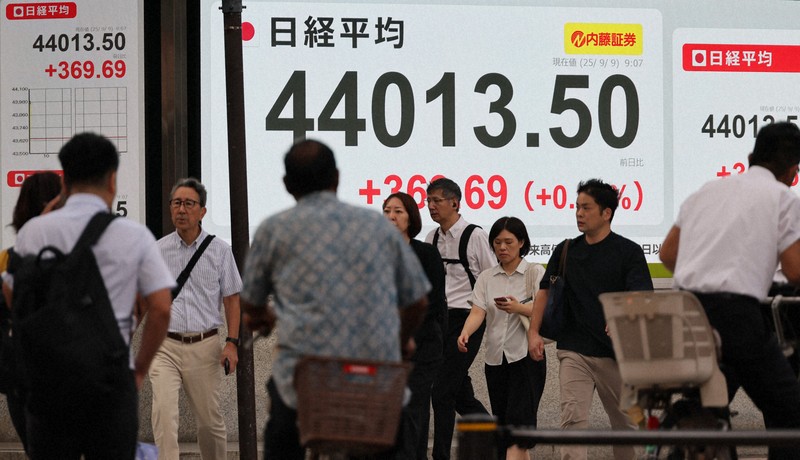 東証続伸、史上初の4万4000円台に 最高値を更新 | 毎日新聞