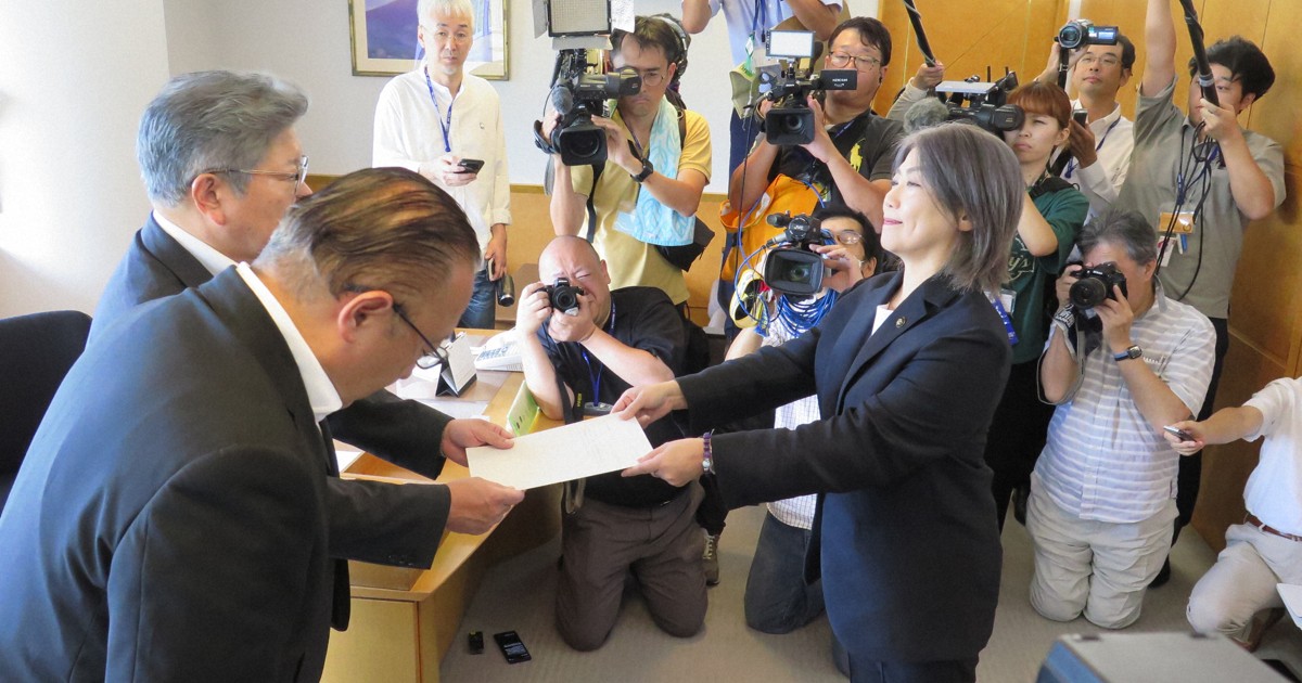 ＜1分で解説＞静岡・伊東市長が議会解散　市議会側は反発