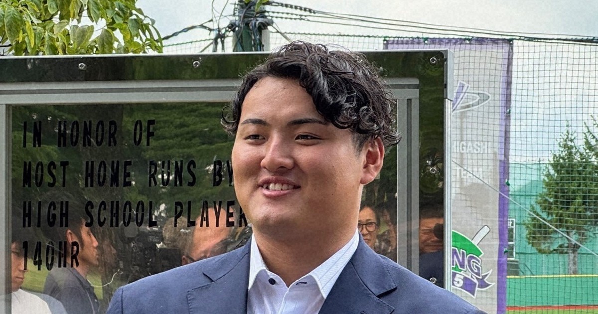 花巻東高に菊池・佐々木2選手の記念碑設置　大谷選手の両脇に　岩手