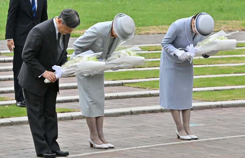 天皇ご一家が長崎入り 戦後80年、原爆犠牲者悼む 愛子さまは初 [写真
