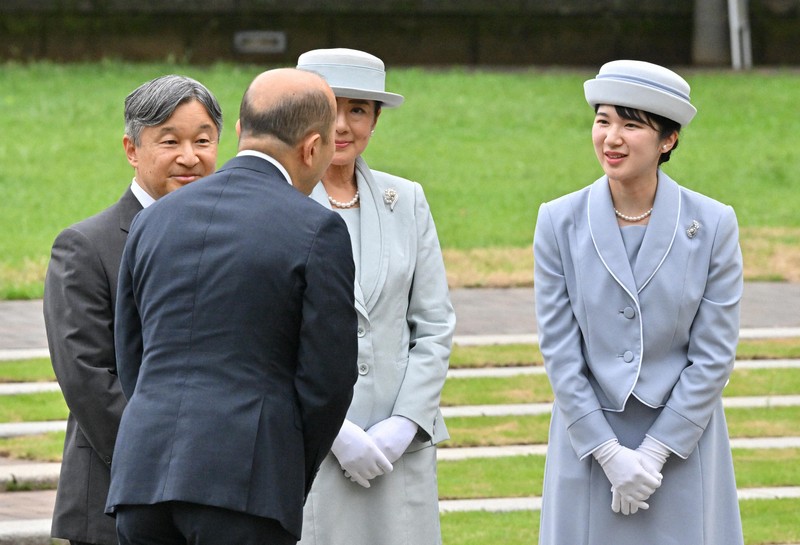 天皇ご一家が長崎入り 戦後80年、原爆犠牲者悼む 愛子さまは初 [写真