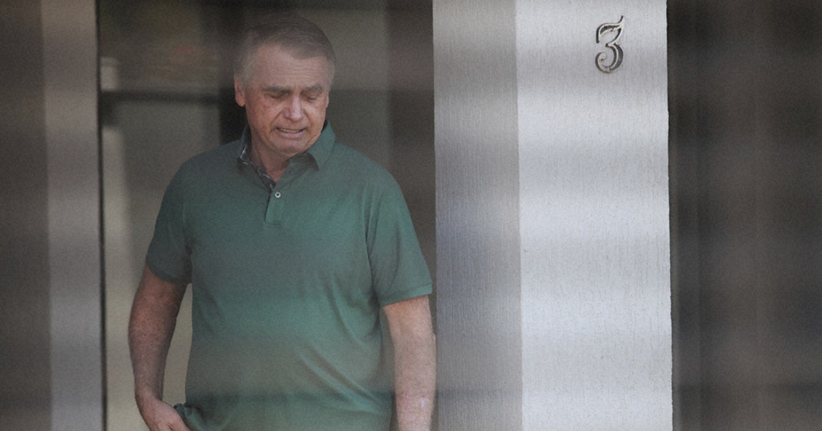 Brazilian Supreme Court panel sentences Bolsonaro to more than 27 years in prison for coup attempt