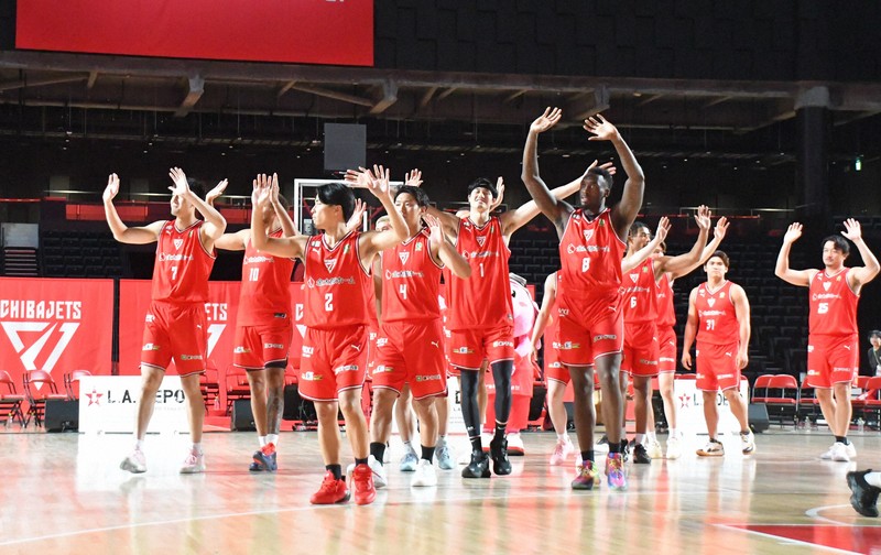 Bリーグ・千葉ジェッツが発起会 ファン4000人と今季の活躍誓う | 毎日新聞