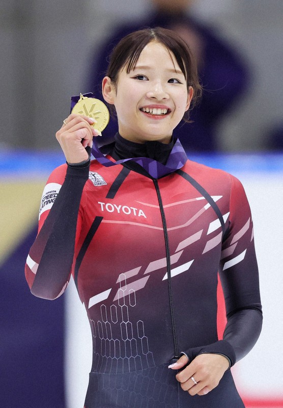 全日本ショートトラック距離別 女子1500で中島未莉が優勝 [写真特集1