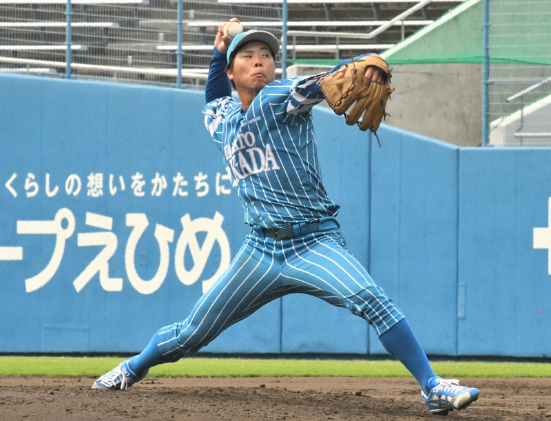 【大和高田クラブ－全足利クラブ】1失点完投した大和高田クラブの西陸和投手＝松山市の坊っちゃんスタジアムで2025年9月14日午前11時21分、石川裕士撮影