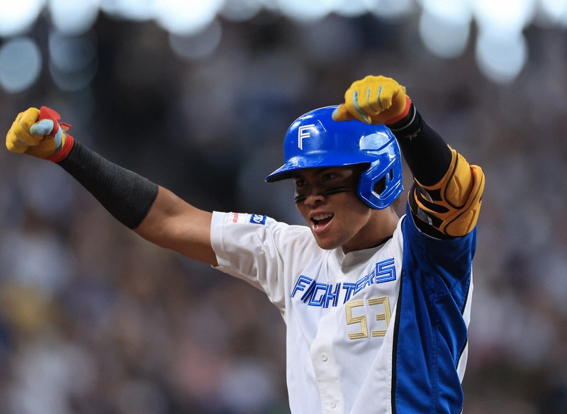 日本ハムが終盤突き放し12－5で西武に勝って3連勝 プロ野球パ・リーグ