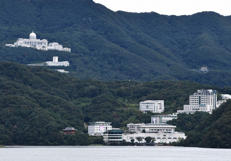 クルーズ船、大規模宮殿…拡大する旧統一教会「聖地」で見たもの [写真