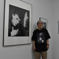 デビッド・ボウイやYMO撮影 87歳、鋤田正義さんが写真展 福岡 [写真