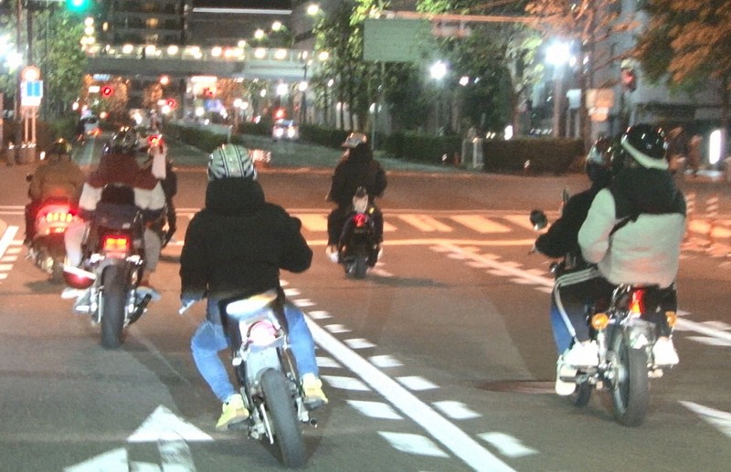 原付きツーリングのはずが… 変わる「令和の暴走族」の実態 | 毎日新聞