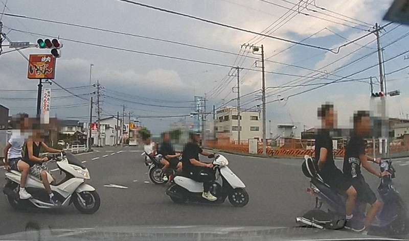 原付きツーリングのはずが… 変わる「令和の暴走族」の実態 | 毎日新聞