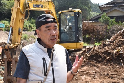 能登豪雨を受け、生活の再建をためらう瀬例敏之さん＝石川県輪島市で2025年8月20日午前10時9分、島袋太輔撮影
