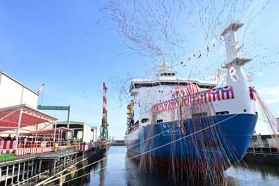 大揺れ国際観測、未来託された日本の新砕氷船 北極研究は今 | 毎日新聞