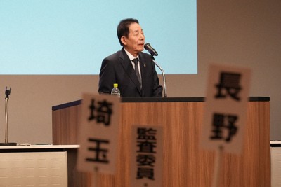 日本教職員組合の定期大会に合わせて講演した古賀誠・自民党元幹事長＝東京都内で2025年9月20日午後5時11分、斎藤文太郎撮影
