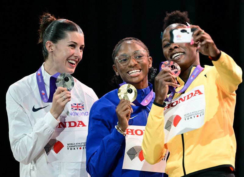 世界陸上20日夜 4×400mリレー、日本は予選敗退 [写真特集29/26] | 毎日新聞