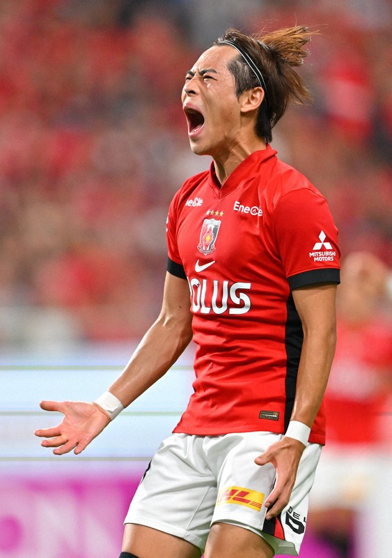 鹿島アントラーズ首位浮上 2位と勝ち点3差 サッカーJ1第30節 [写真特集