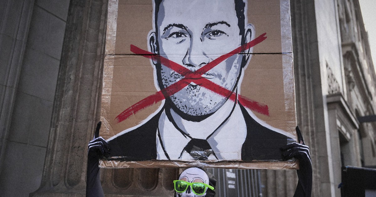 In battles over free speech, comedians are often center stage
